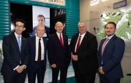 FIGO  Representative to the UK and Europe Richard Hyslop – Peter Biggs MLA  -  Rt. Hon John Healey MP, Shadow Secretary of State for Defence  -Roger Spink MLA – Deputy Representative, Michael Betts. <br />
