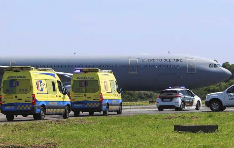 The Spanish Air Force Airbus 330 at the Santiago de Compostela airport where Galician survivors joined their families  (Pic EFE)