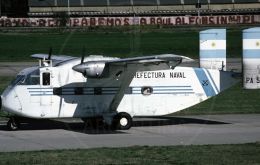 The former Argentine Coast Guard aircraft is already in Argentine territory. Her last flight will be to Buenos Aires on Monday