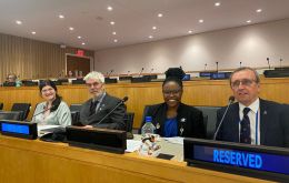 Falklads delegation, MLA Gavin Short (L) and MLA John Birmingham (R) with Nikki Wilkis and Mavis Chipunza, both Junior Ambassadors’ for the Falkland Islands 