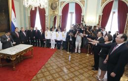 President Cartes at the ceremony in Government House with Enrique Jara, named ambassador in Venezuela   