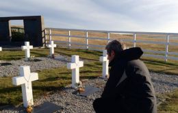 Cobos at the Argentine memorial in Darwin