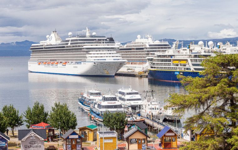 A busy tourist day in the Ushuaia port. Tierra del Fuego reported some 570 cruise calls, in the 2023/24 season 