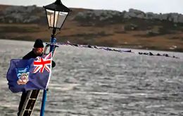 Falklands Legislative Assembly reaffirms rights to self-determination amid Chagos sovereignty negotiations. Photo: Enrique Marcarian/Reuters