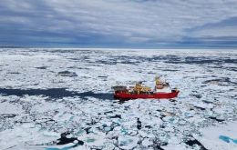 The ice patrol sailed through the Hudson Strait into Hudson Bay – the inland sea indenting east-central Canada – to carry out two weeks of ice-breaking operations (Pic RN) 