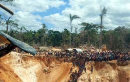 Governor Marcano acknowledged the dangers of illegal mining and announced plans to meet with local communities to “organize” their activity and “create safety conditions for their work”