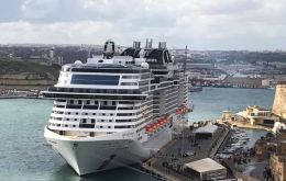 The giant 181,000 gross ton vessel was maneuvering to dock at the Port of Palermo at around 8:30 AM on Monday when she hit the Vittorio Veneto pier