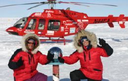 Jennifer Murray  and co-pilot Colin Bodill