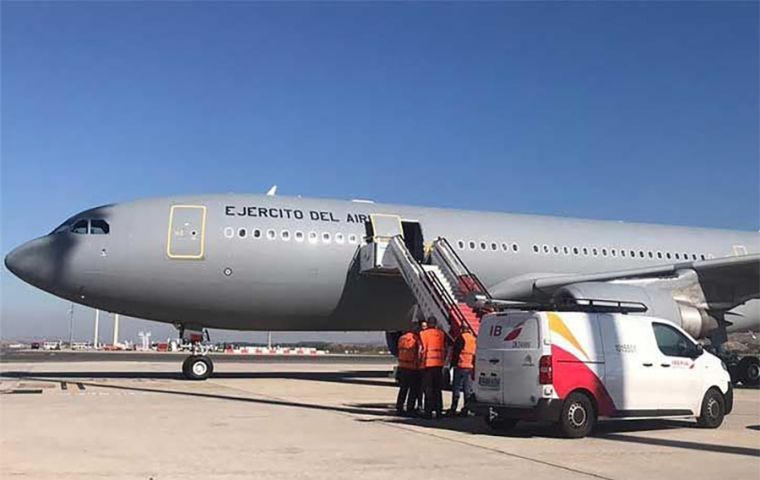 The Spanish air force flying to MPA for the Spanish mariners live and dead