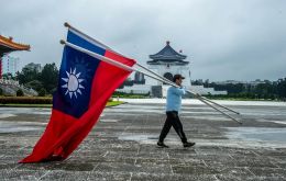 If there were a referendum in Taiwan today on declaring independence from China (and Beijing didn’t threaten to invade to stop it), a large majority of Taiwanese would vote yes