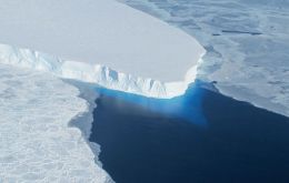 The collapse of the Thwaites Glacier would cause an increase of global sea level of between 1 and 2 meters